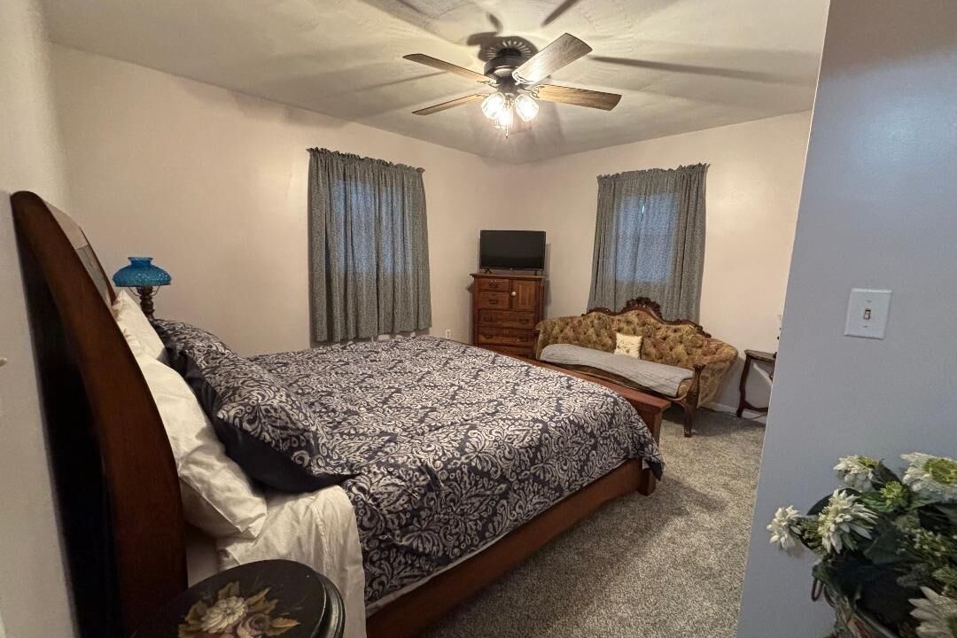 Photo of Bedroom in Smithboro