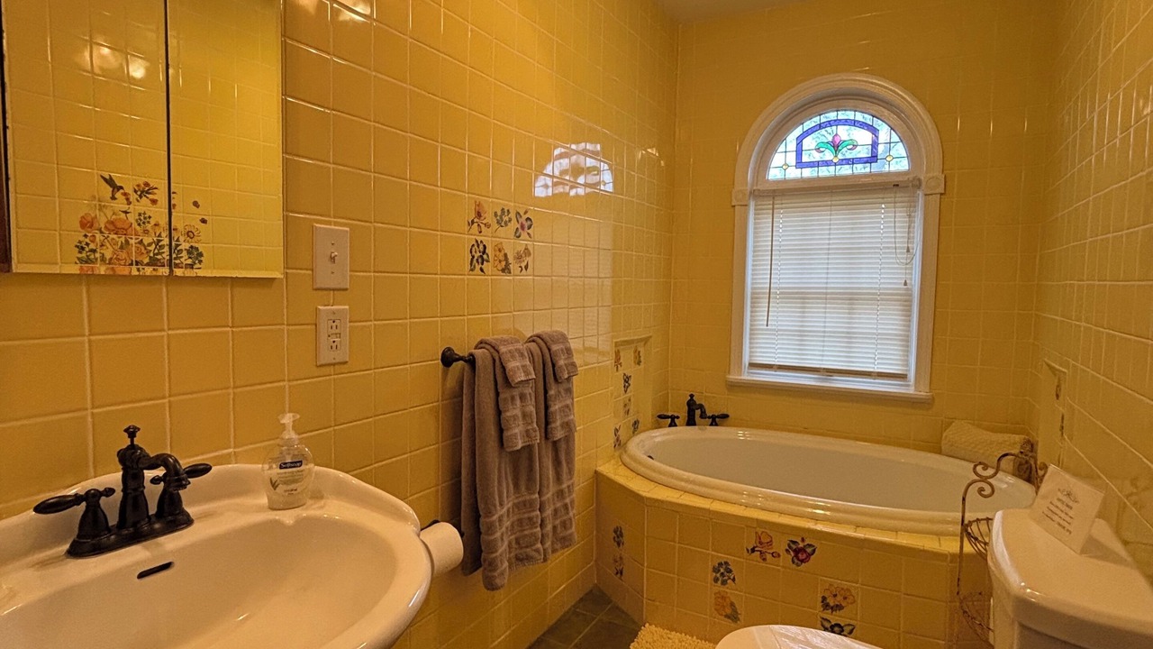 Photo of Bathroom in Smithboro