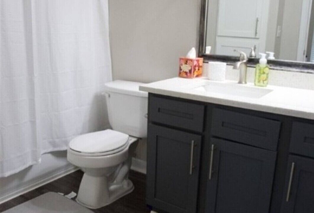 Photo of Bathroom in Alden Bridge