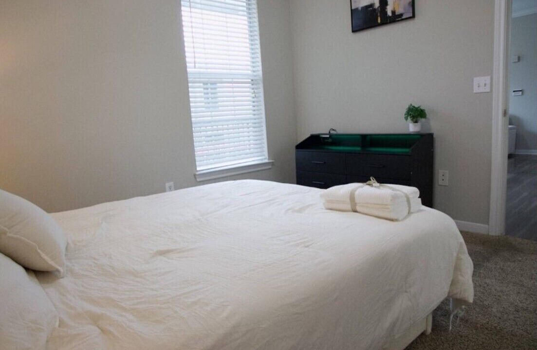 Photo of Bedroom in Alden Bridge