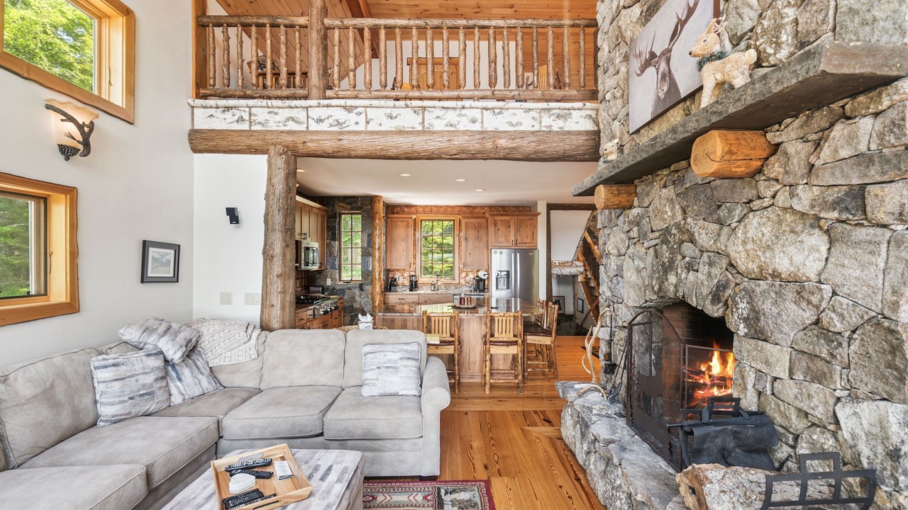 Photo of Livingroom in Alton Bay