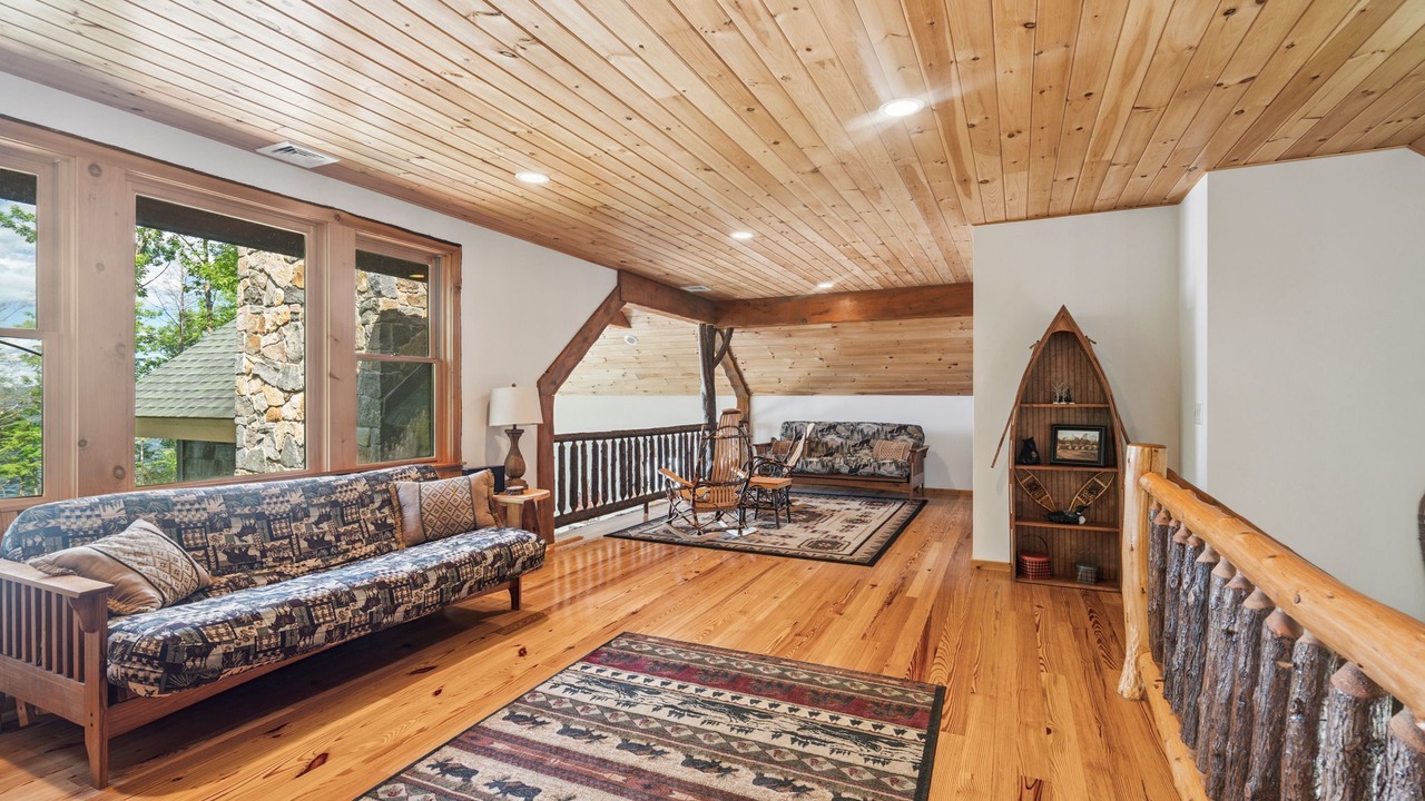 Photo of Livingroom in Alton Bay