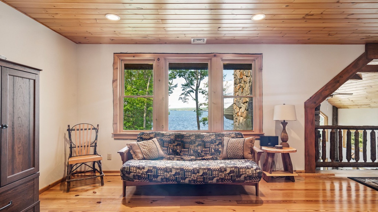Photo of Livingroom in Alton Bay