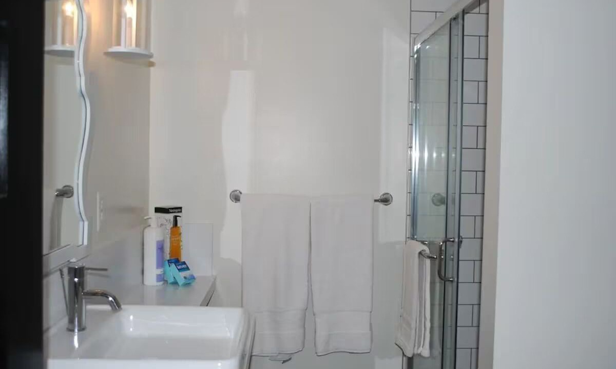 Photo of Bathroom in Point Lookout