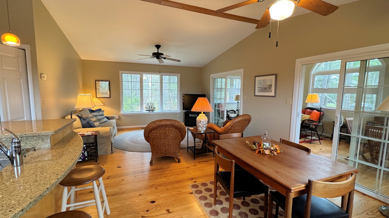 Photo of Livingroom in Piney Island