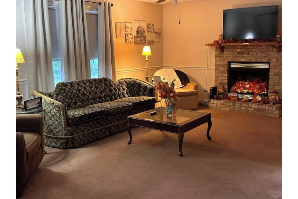 Photo of Livingroom in Delbarton