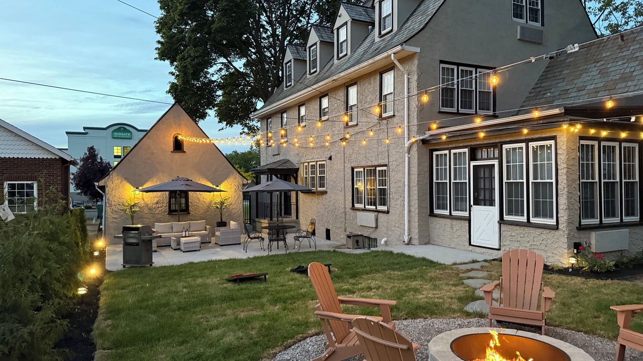 Photo of Patio Balcony in Downtown Niagara Falls