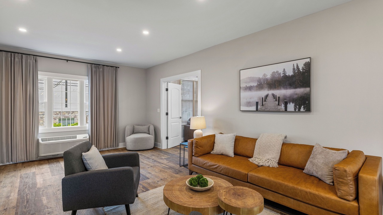 Photo of Livingroom in Downtown Niagara Falls