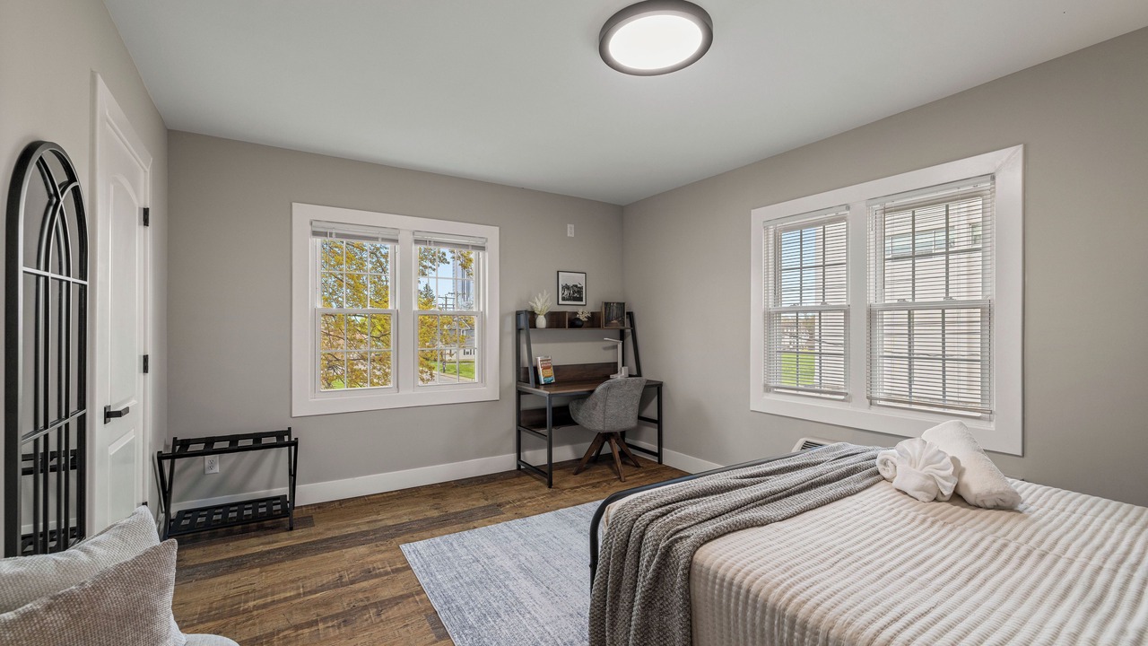 Photo of Bedroom in Downtown Niagara Falls
