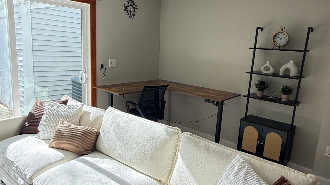 Photo of Livingroom in Perry Hall