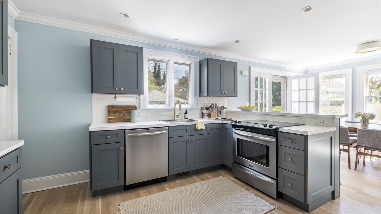 Photo of Kitchen in Village of Southampton
