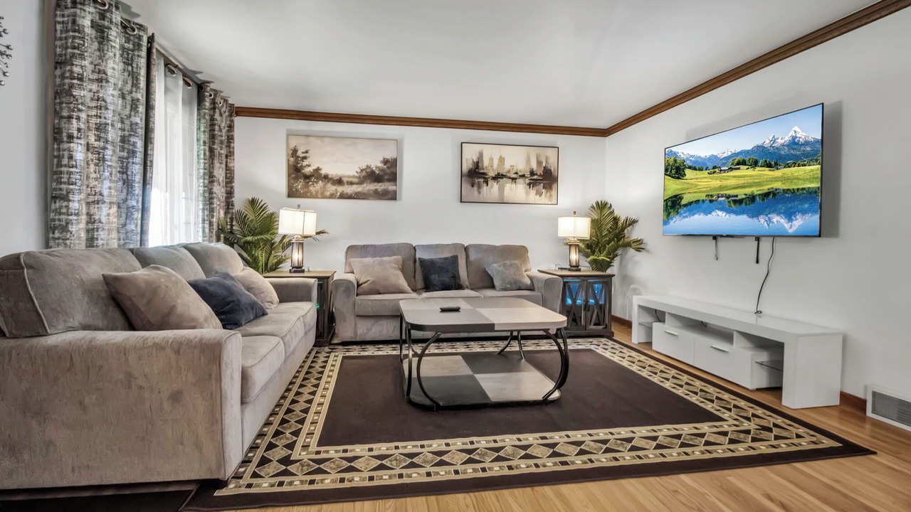 Photo of Livingroom in Cheektowaga