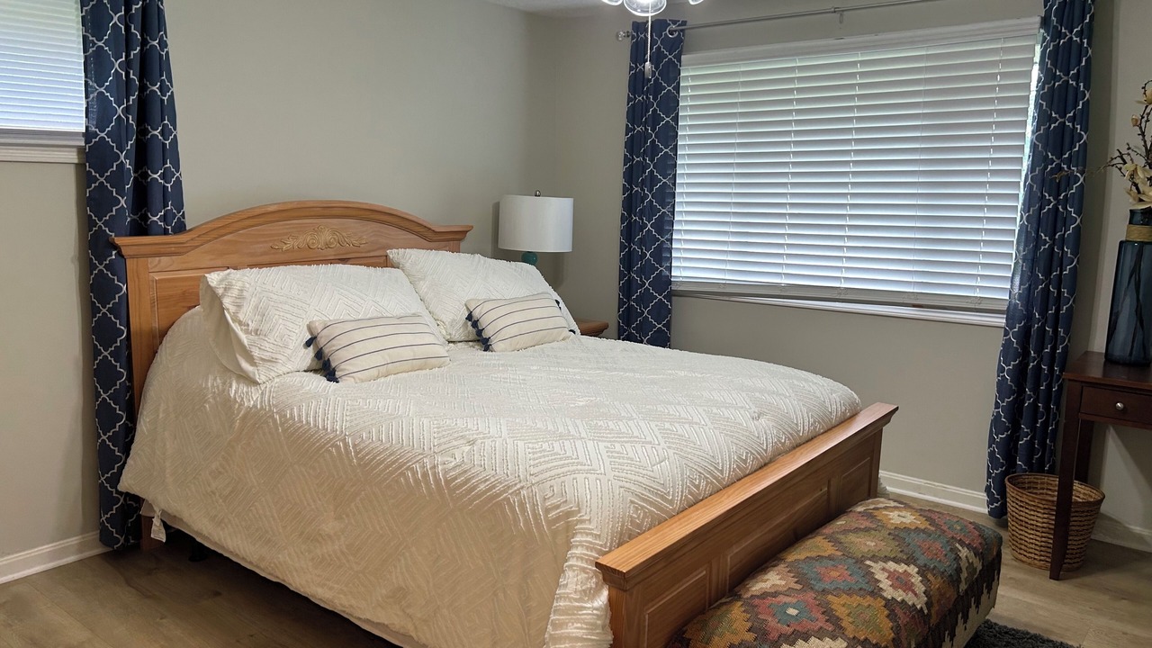 Photo of Bedroom in Hudson