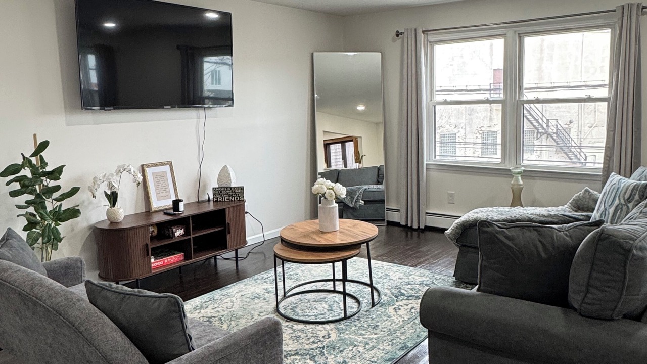 Photo of Livingroom in Constable Hook