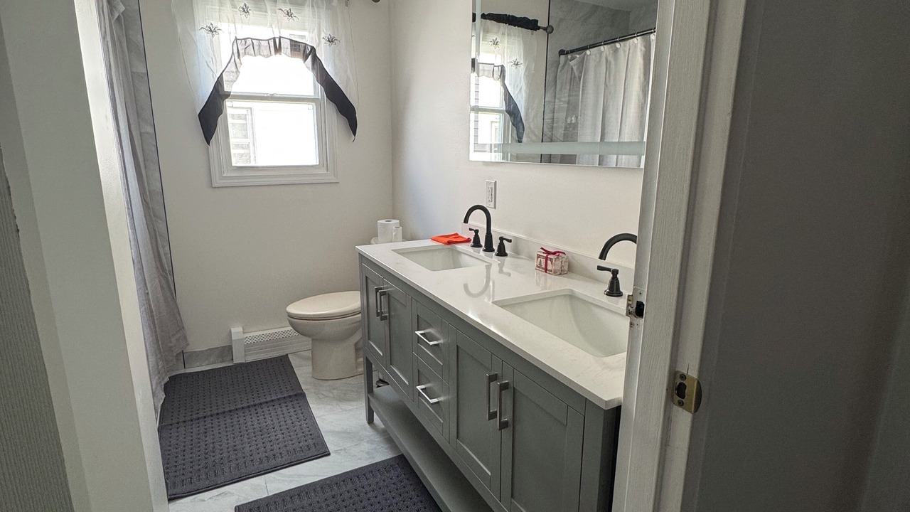 Photo of Bathroom in Constable Hook