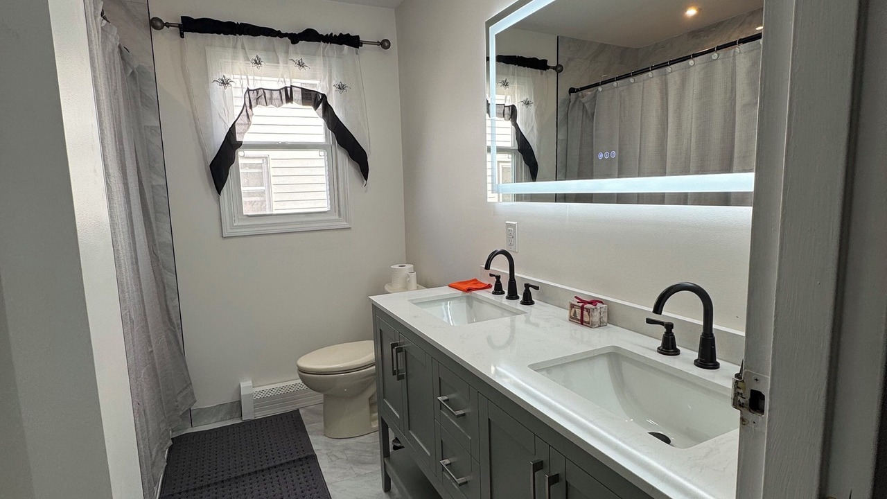 Photo of Bathroom in Constable Hook