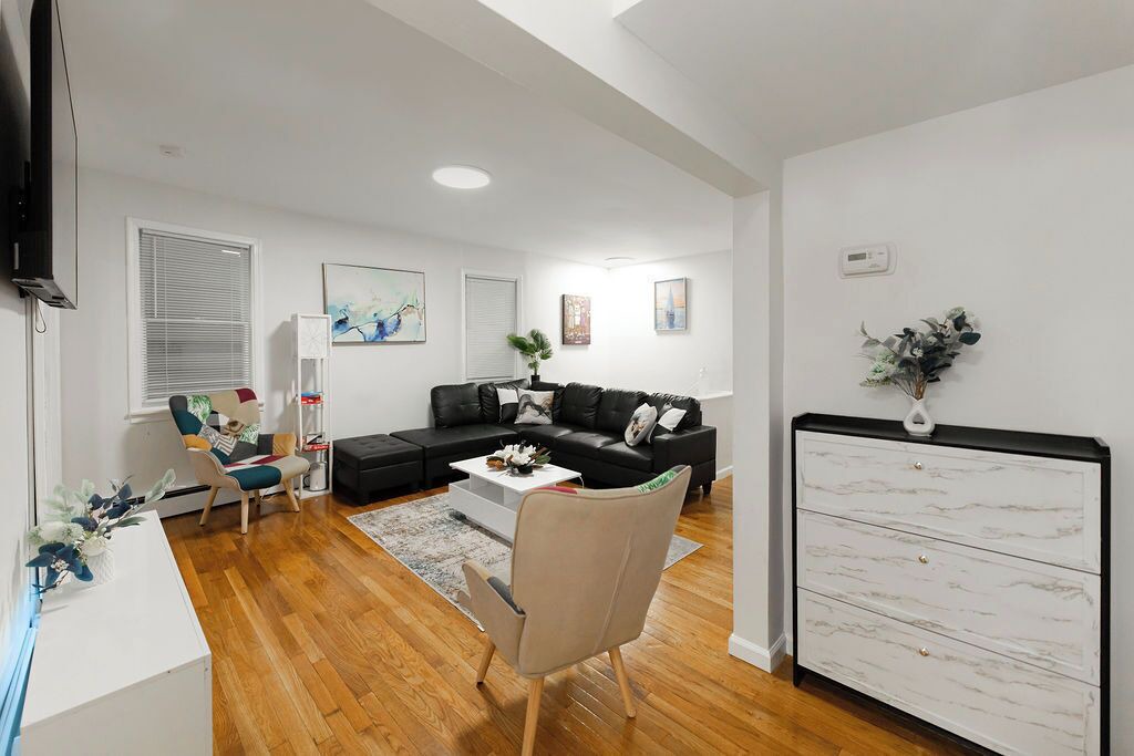 Photo of Livingroom in Constable Hook
