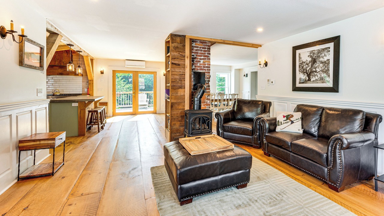 Photo of Livingroom in North Woodstock