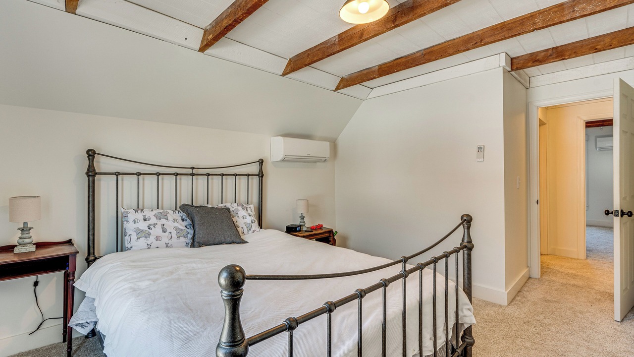 Photo of Bedroom in North Woodstock