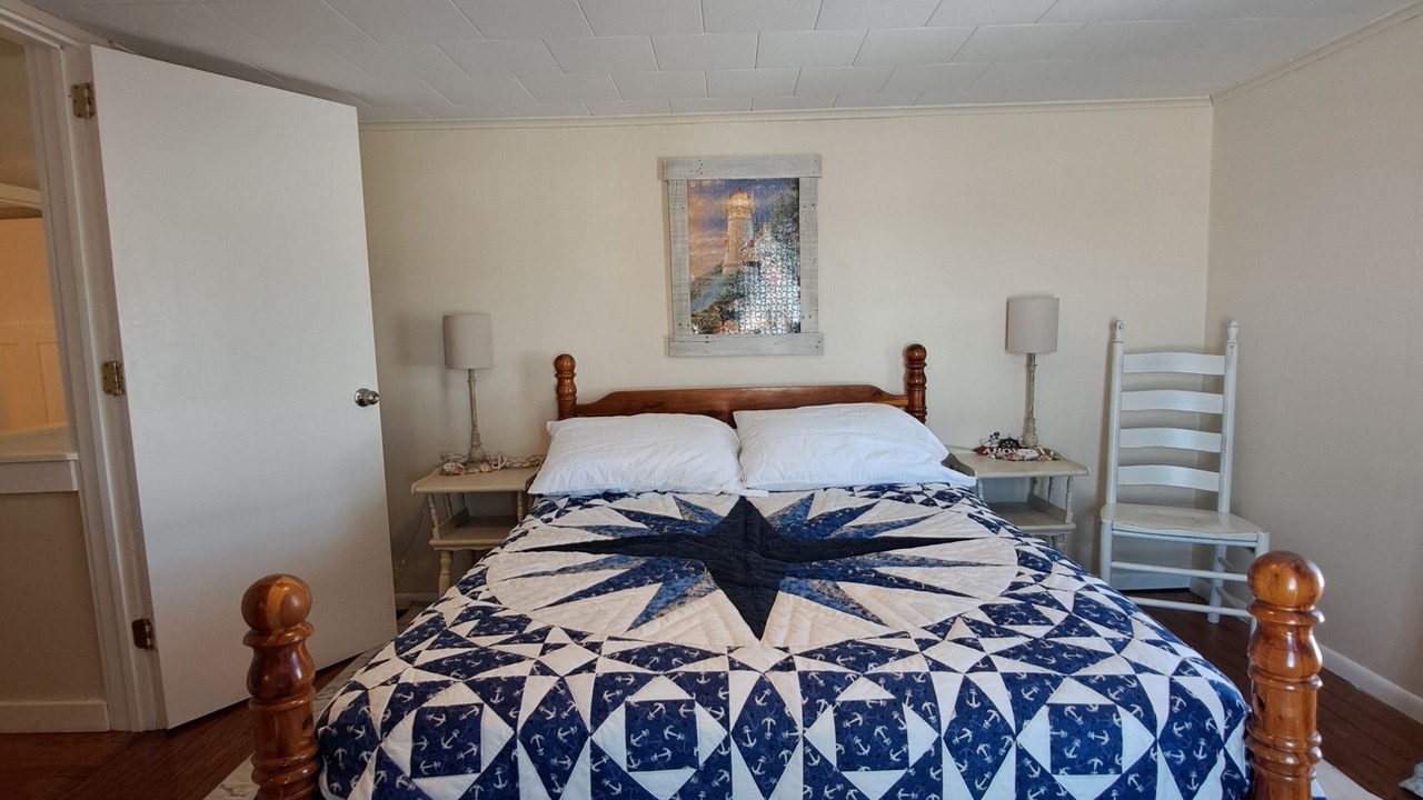 Photo of Bedroom in Town of Reading