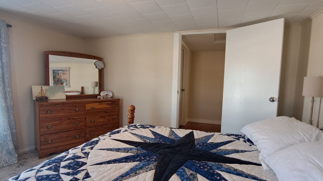 Photo of Bedroom in Town of Reading
