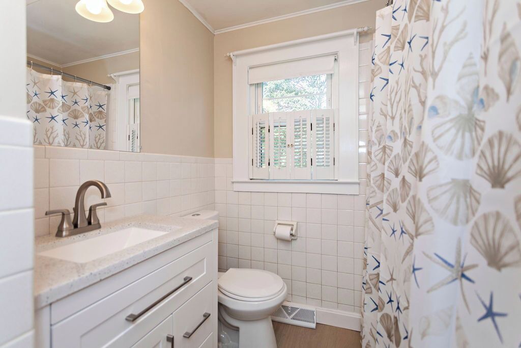 Photo of Bathroom in Pond Cove