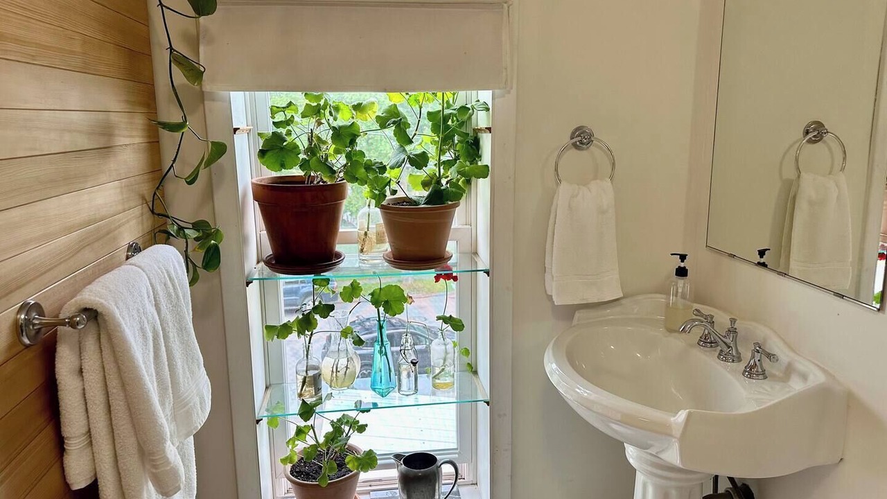 Photo of Bathroom in Roxbury