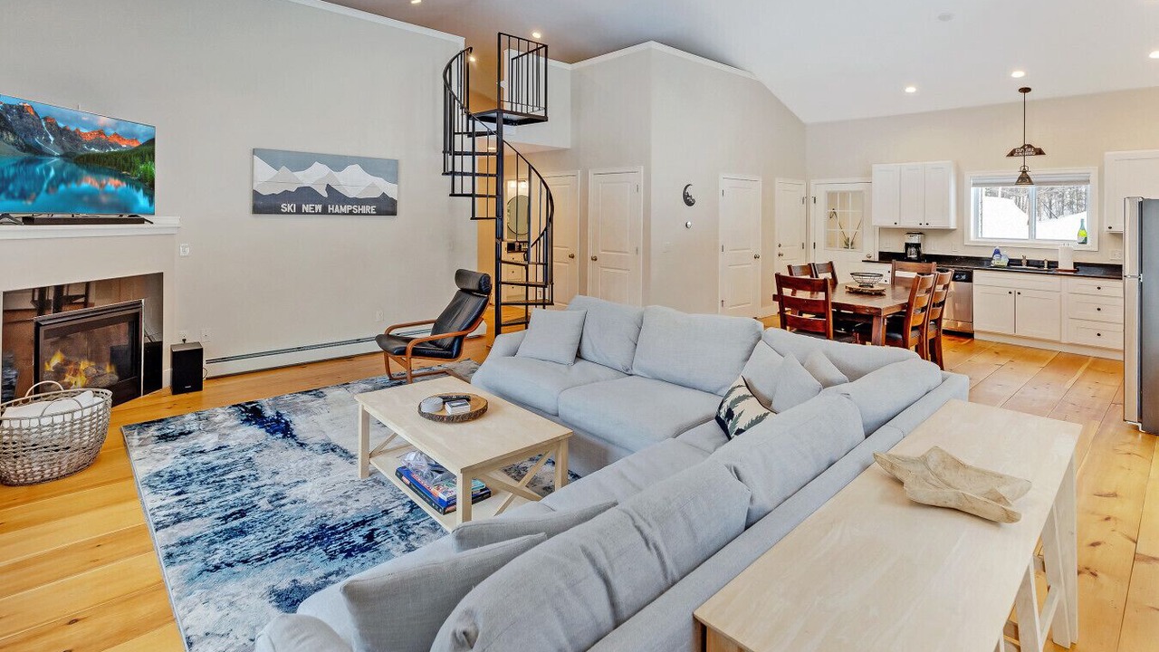 Photo of Livingroom in Thornton