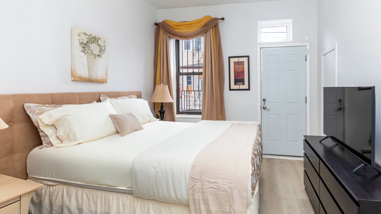 Photo of Bedroom in West New York