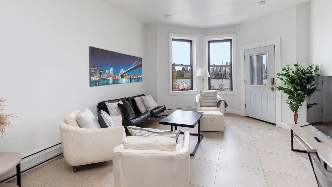 Photo of Livingroom in West New York