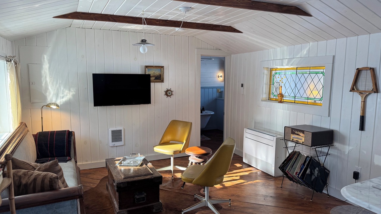 Photo of Livingroom in Bridport