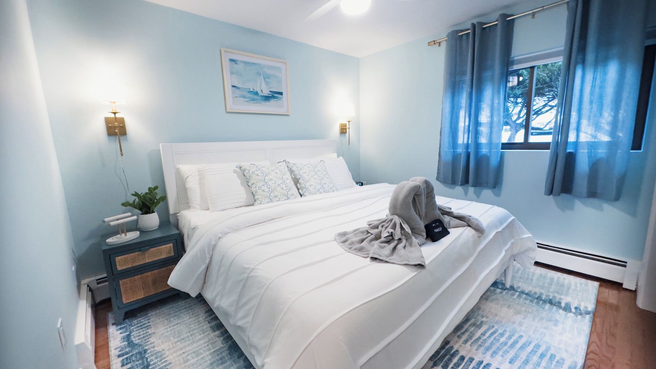 Photo of Bedroom in Beverly