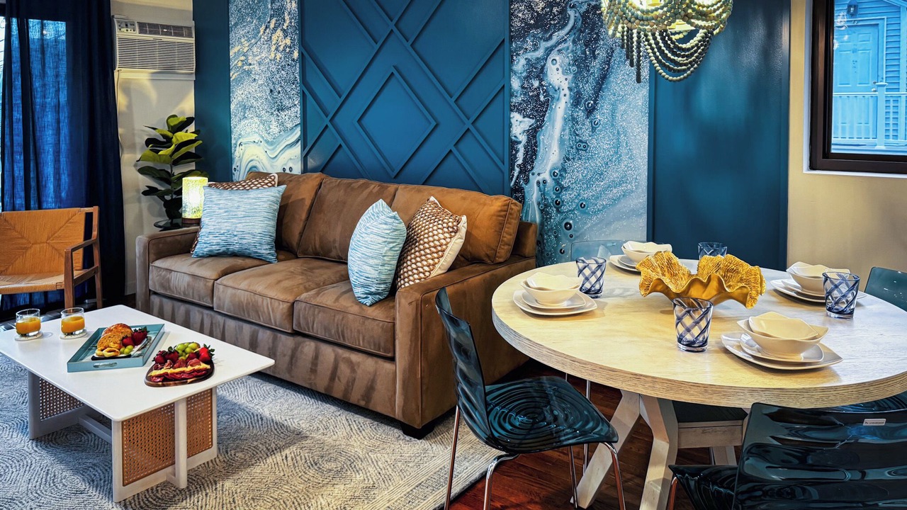 Photo of Livingroom in Beverly