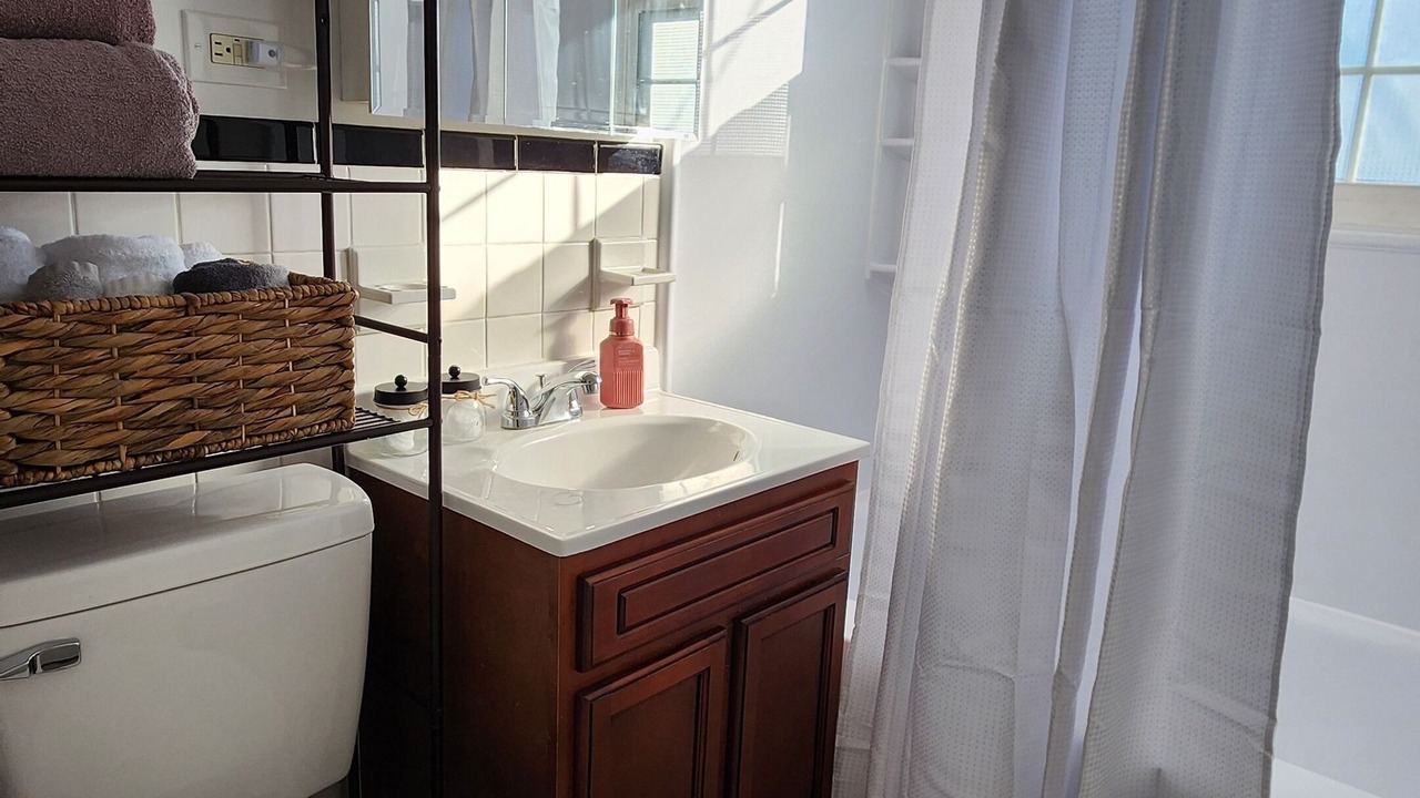 Photo of Bathroom in Scottown