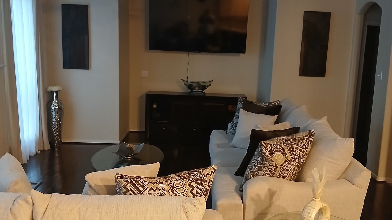 Photo of Livingroom in Spring