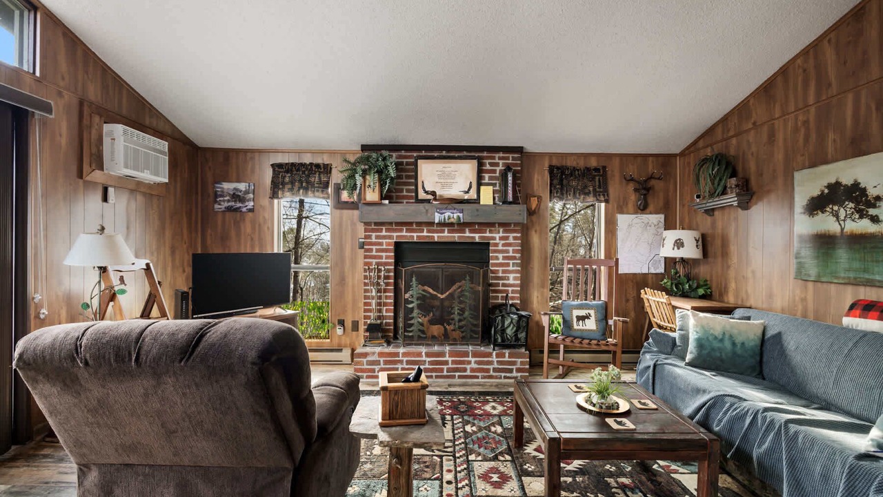 Photo of Livingroom in The Woods