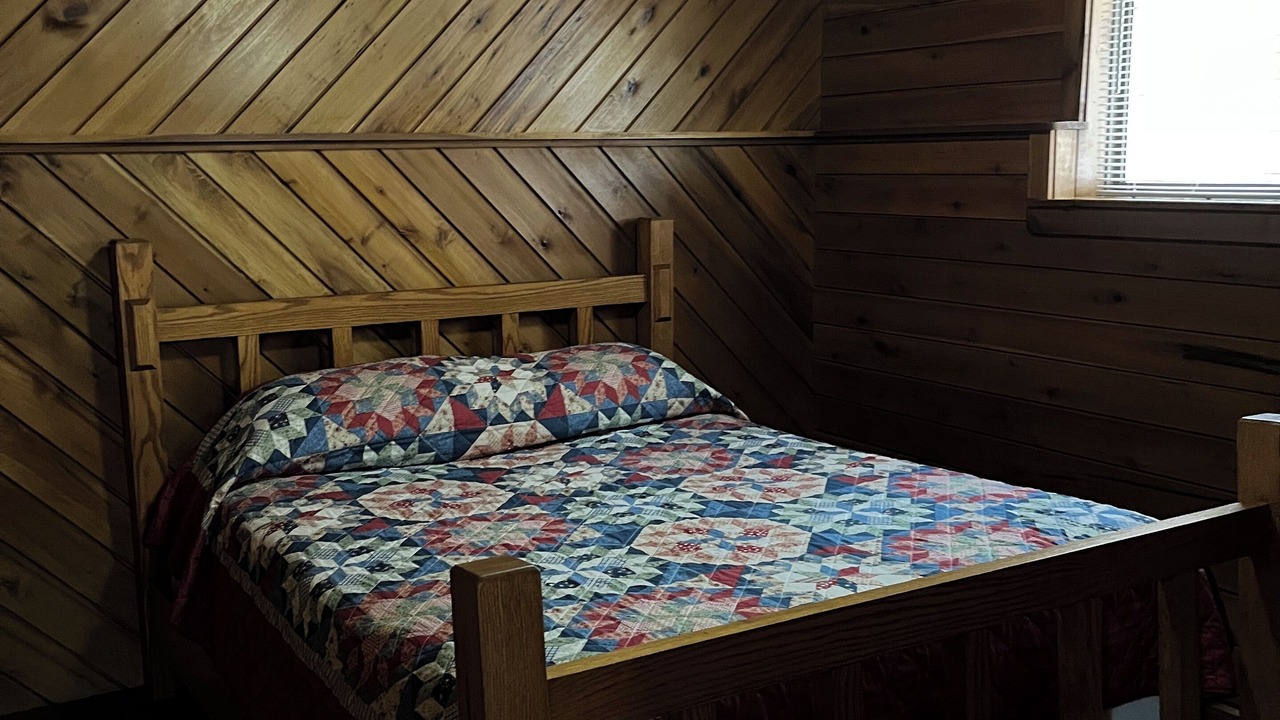 Photo of Bedroom in Lansing