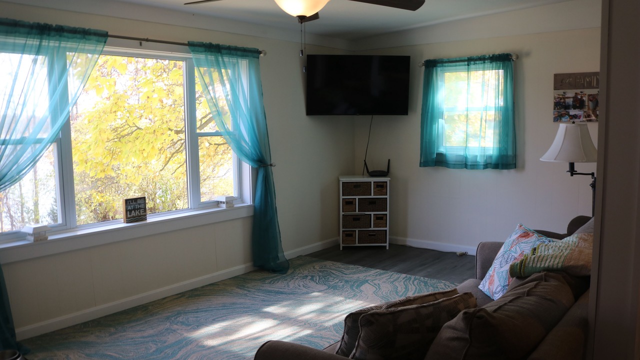 Photo of Livingroom in North Hero
