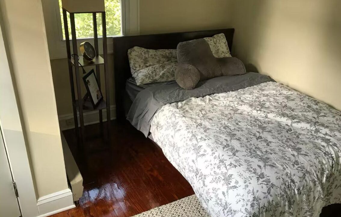Photo of Bedroom in Kanawha City