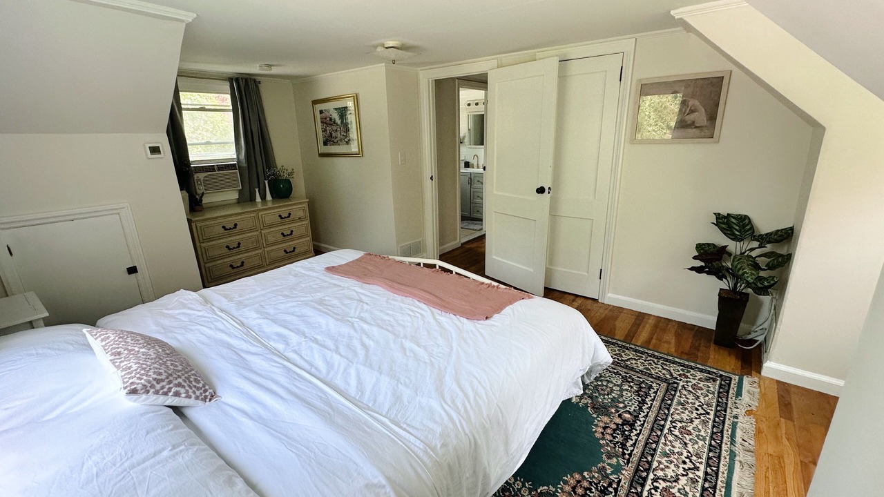 Photo of Bedroom in Clintondale