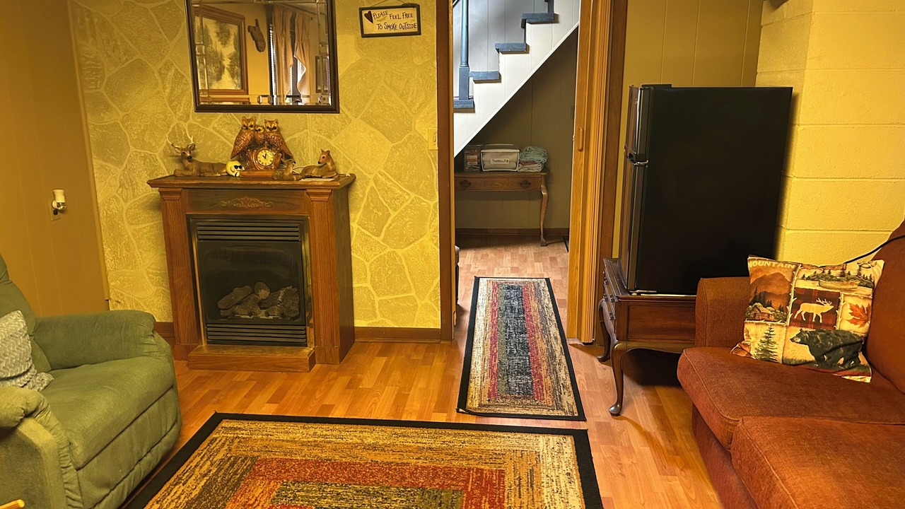 Photo of Livingroom in Upper Tract