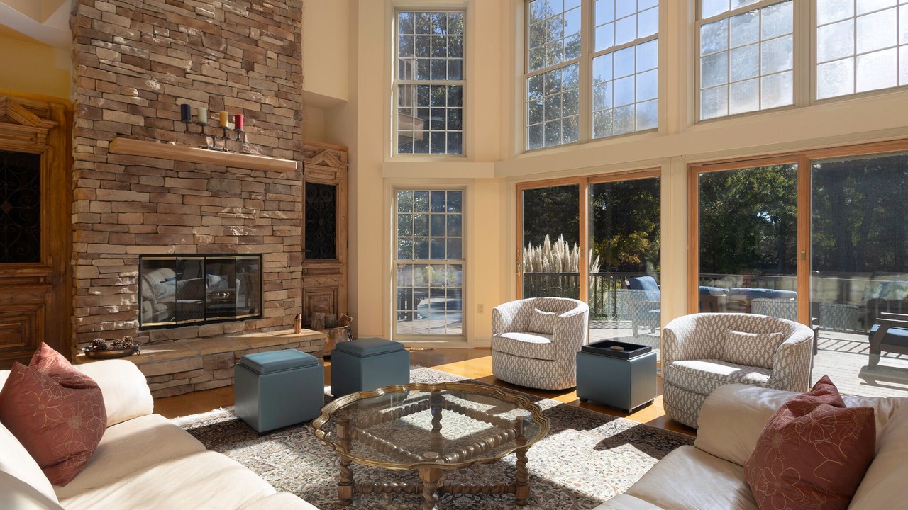 Photo of Livingroom in Unionville