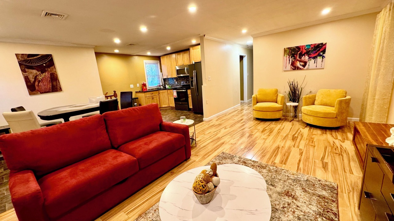 Photo of Livingroom in Hempstead