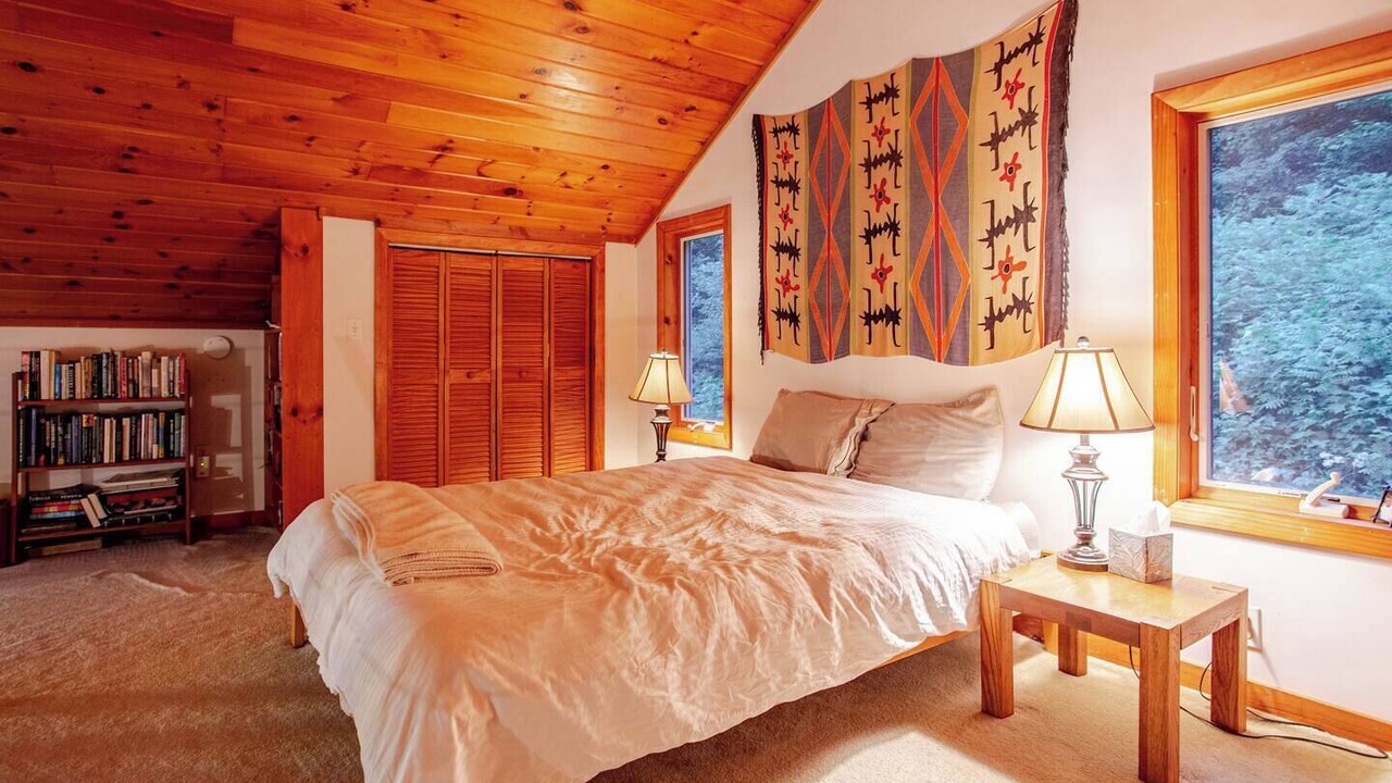 Photo of Bedroom in Hancock