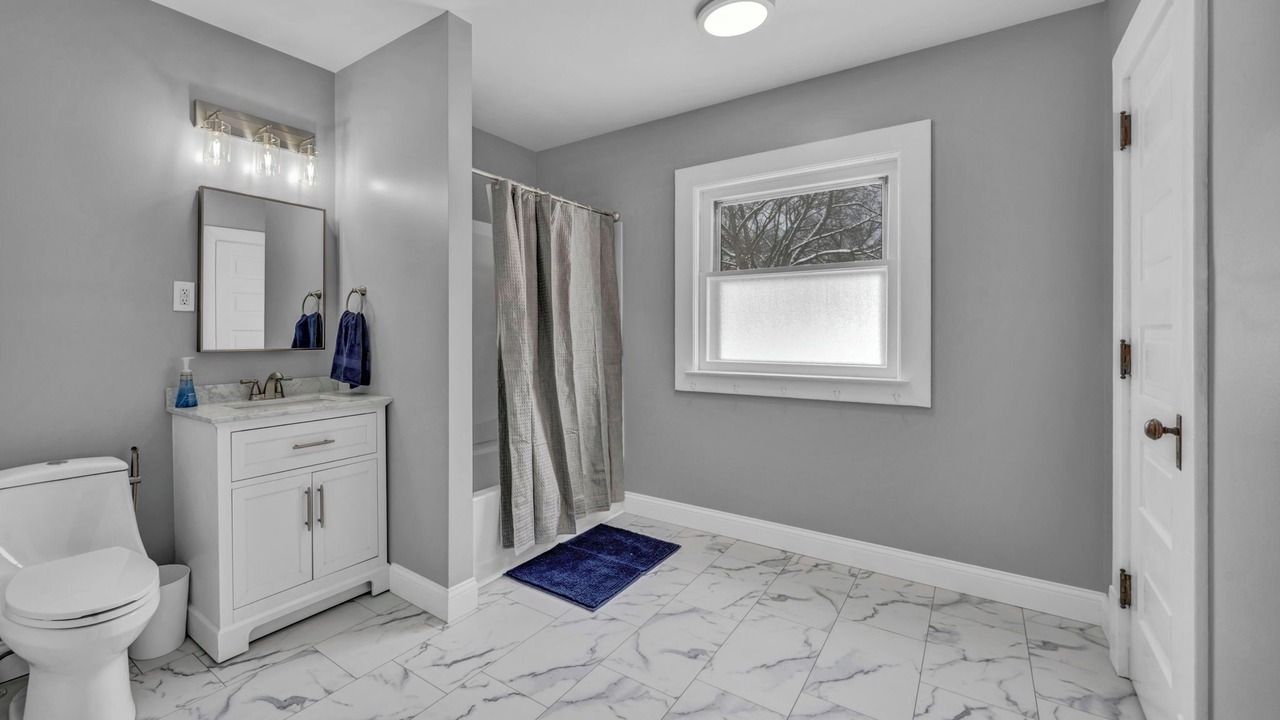 Photo of Bathroom in Elyria