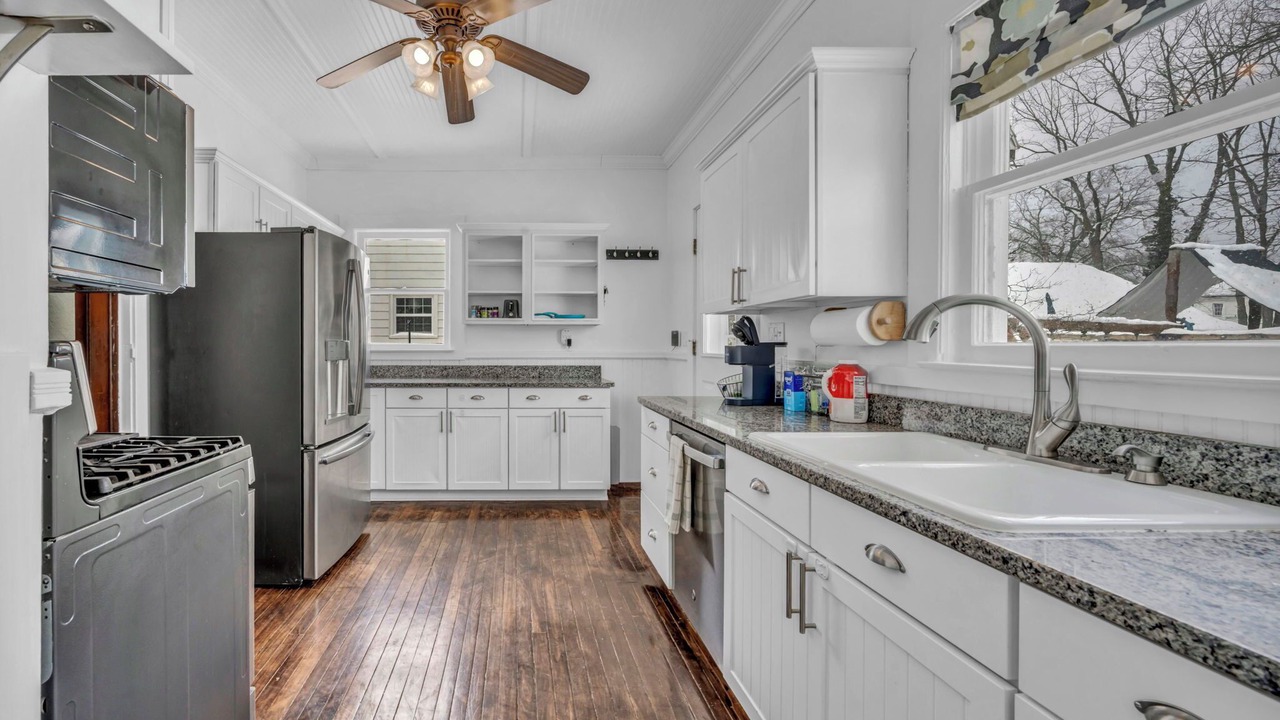 Photo of Kitchen in Elyria