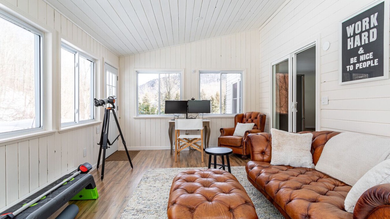 Photo of Bedroom in Roscoe