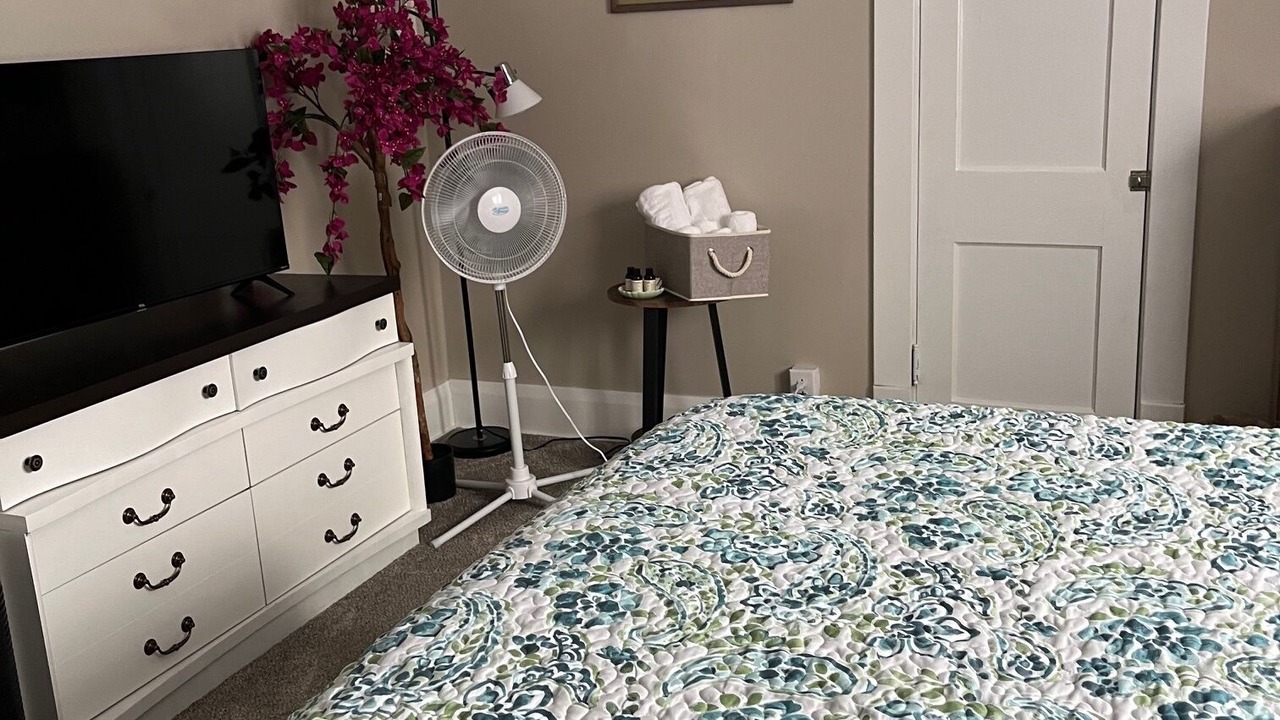 Photo of Bedroom in Wheeling