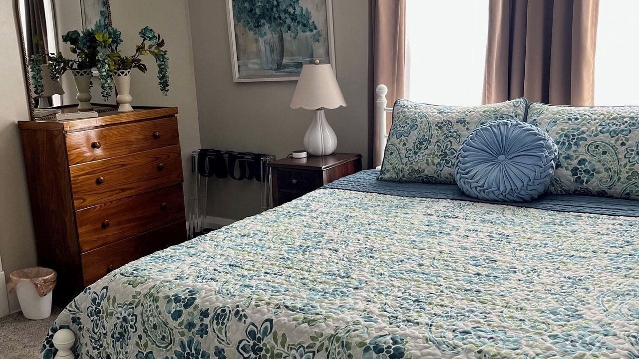 Photo of Bedroom in Wheeling