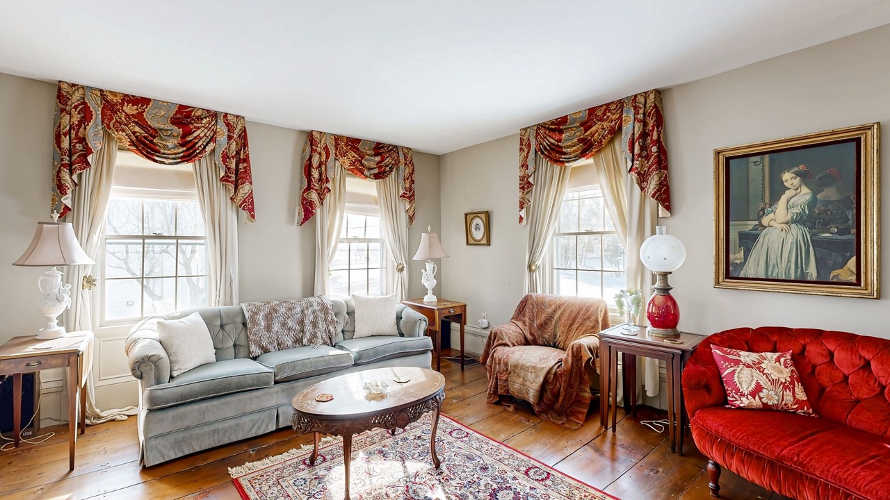 Photo of Livingroom in Searsport